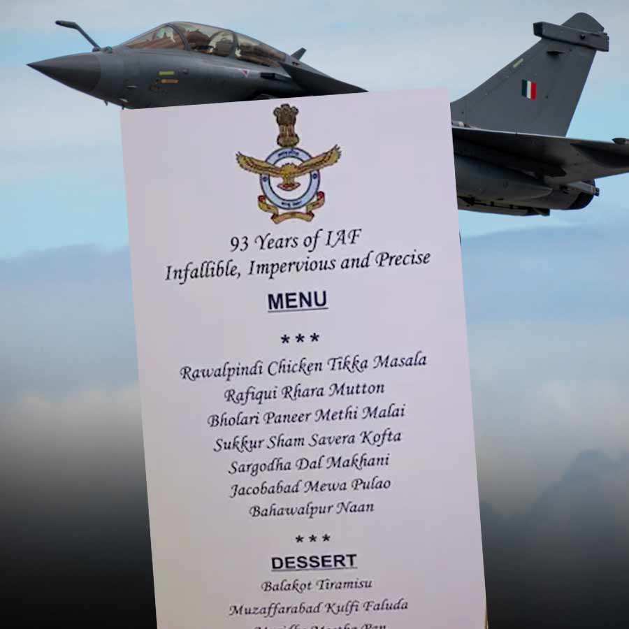 ভারতীয় বায়ুসেনার অনুষ্ঠানে পরিবেশন করা খাবারের সেই তালিকা।