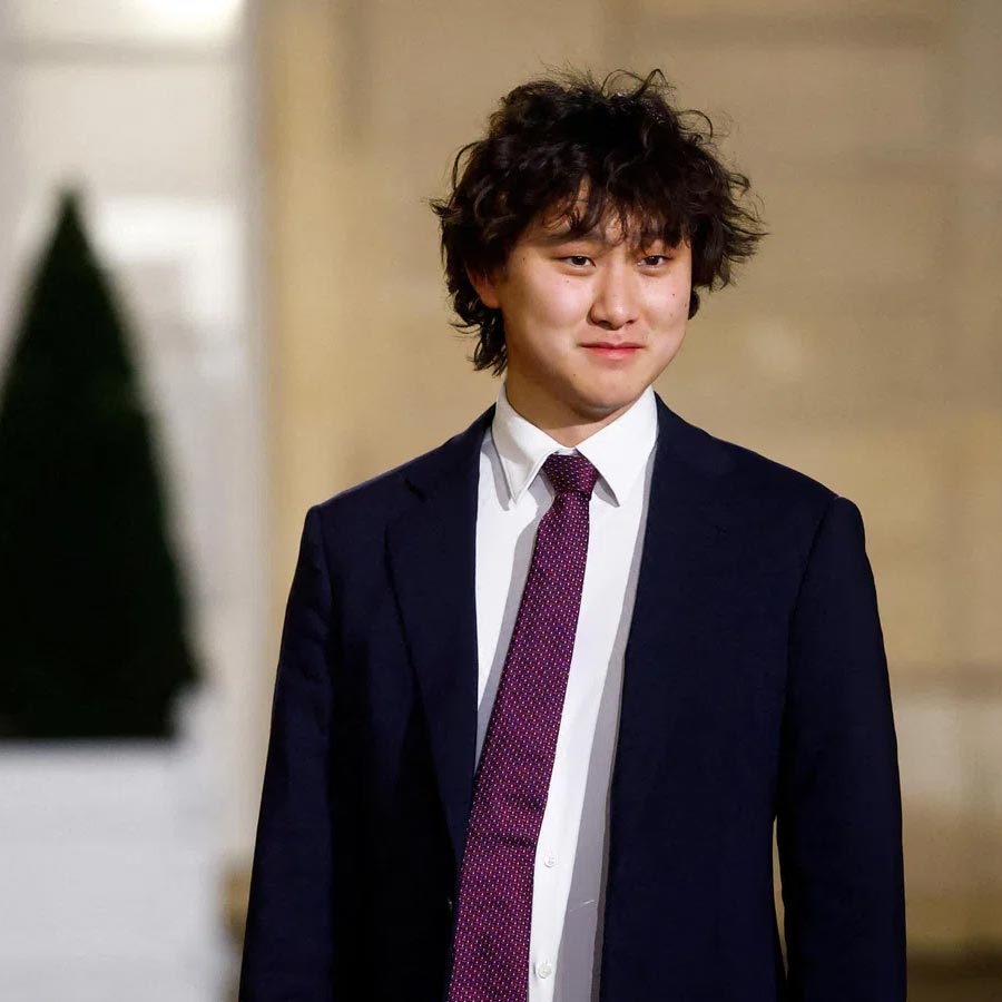 All need to know about Alexandr Wang, AI officer of tech giant Meta