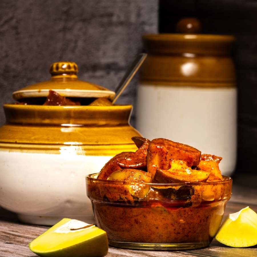 Tricks you should follow to preserve pickles during monsoon dgtl