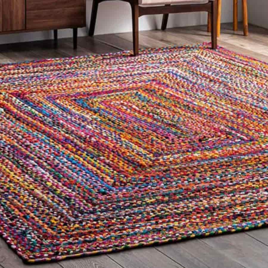 এগুলি বসার ঘরে এক ঝলক আভিজাত্য এনে দেবে। 