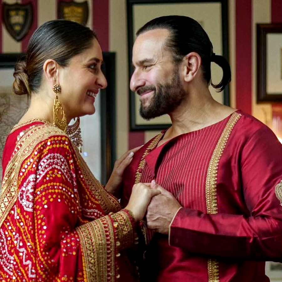 (বাঁ দিকে) করিনা কপূর, (ডান দিকে) সইফ আলি খান।