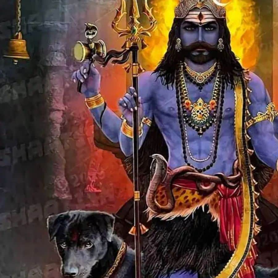 বেড়া থানার নাকালিয়ায় অপদেবতা হিসেবে তাঁর পুজো হতো, কিন্তু তাঁর নাম উচ্চারণেরও কিছু কড়া নিয়ম প্রচলিত ছিল। ভুল করে কেউ নাম নিয়ে ফেললে তাকে নাকি তিন বার ঠাকুরের নাম উচ্চারণ করতে হত।