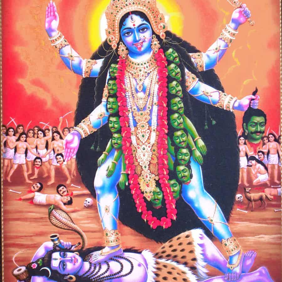 যদিও তিনি অপদেবতা হিসেবে পূজিত হন, তাঁর আলাদা করে কোনও নির্দিষ্ট থান দেখা যায় না। বাংলাদেশের বিভিন্ন অঞ্চলে তিনি মূলত শিব এবং দেবী কালীর অনুচর হিসেবেই পূজিত হয়ে এসেছেন।