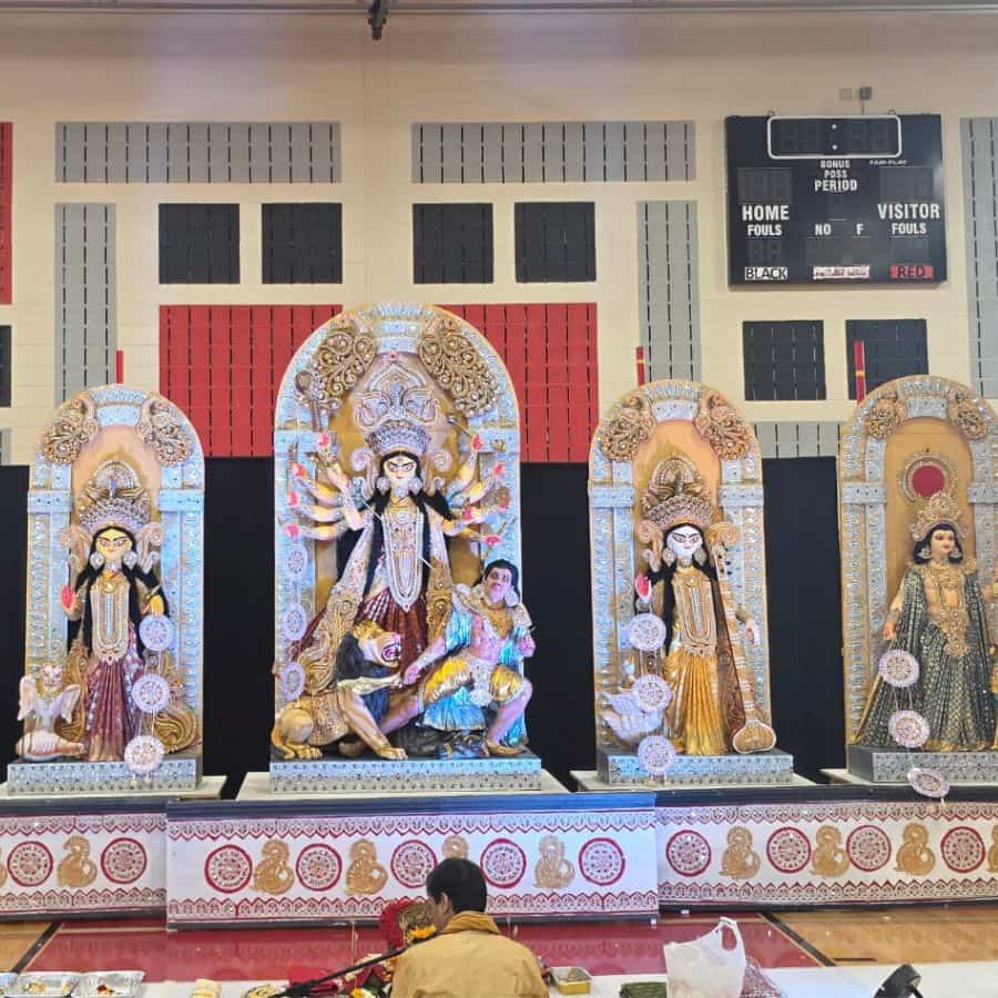  এ বছর নিউ জার্সি ও সংলগ্ন এলাকার পাঁচশোরও বেশি মানুষ উপস্থিত থাকবেন এই পুজোয়।