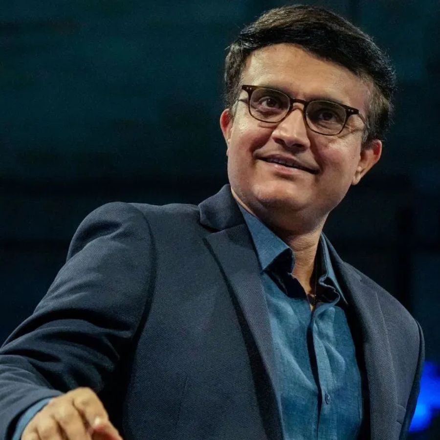 এই ঘটনার পর দিন ঘর বদলে নেন সৌরভ গঙ্গোপাধ্যায়। (এই প্রতিবেদনটি ‘আনন্দ উৎসব’ ফিচারের একটি অংশ।)