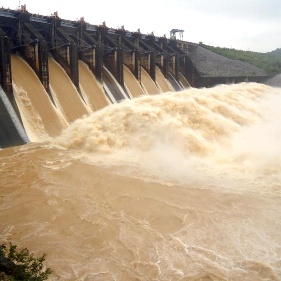 State Minister Malay Ghatak warns of legal action against DVC dgtld