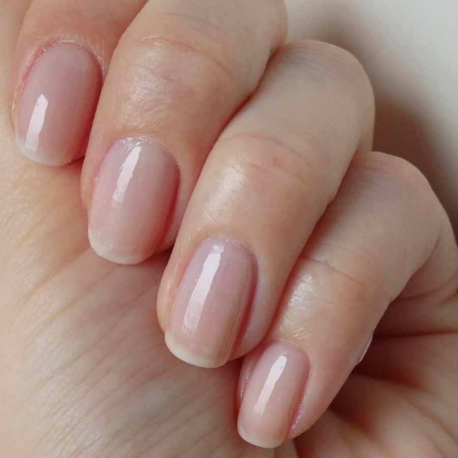 তাই নখকে স্বাভাবিক গতিতে বাড়তে দিন।