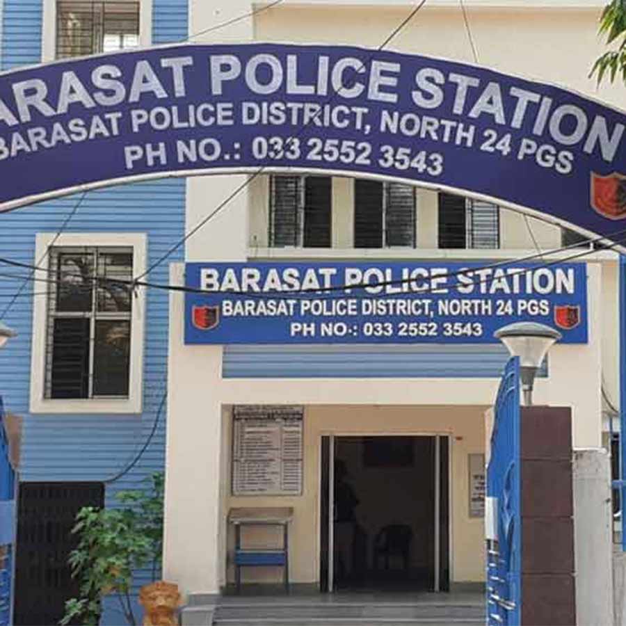 Barasat police ordered to maintain discipline during Kali Puja