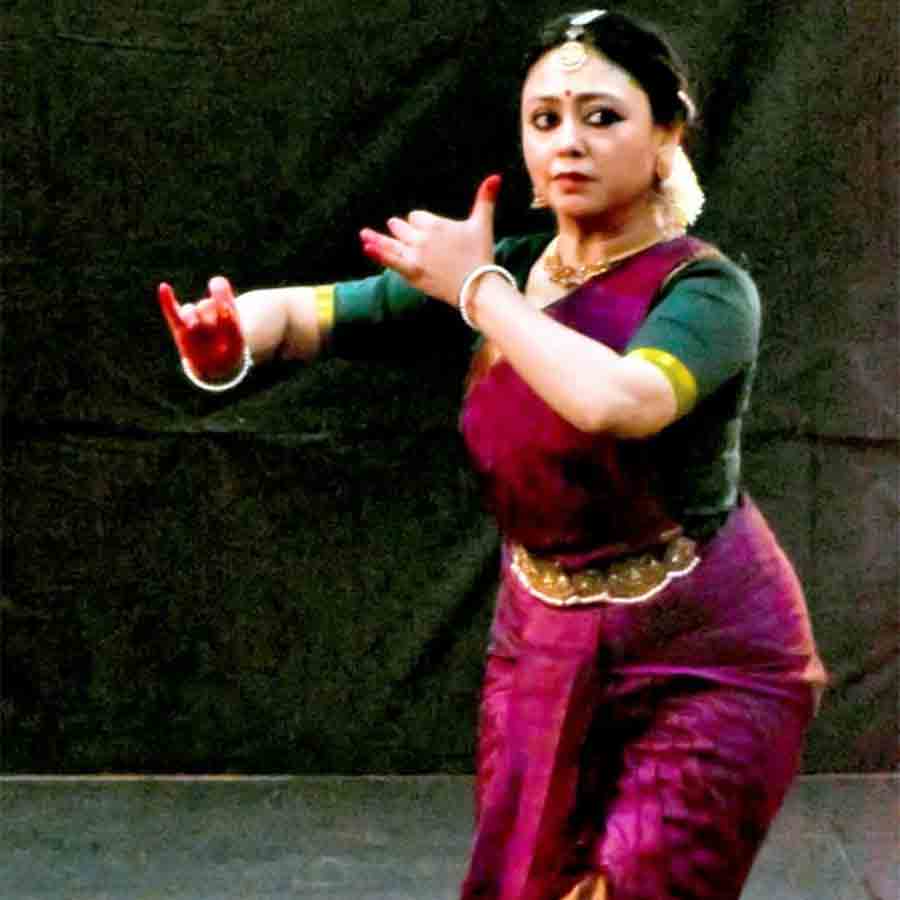 Review of a cultural programme held at Abanindranath Art Gallery of ICCR