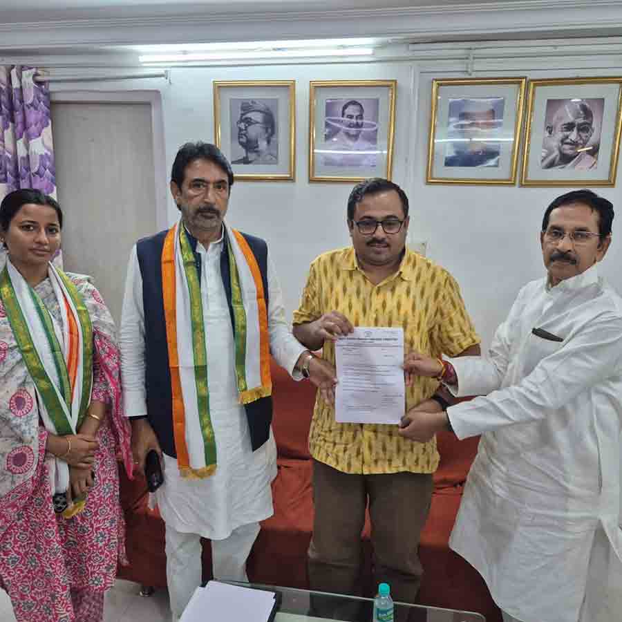 Bengal Congress forms special committee on NRC & SIR
