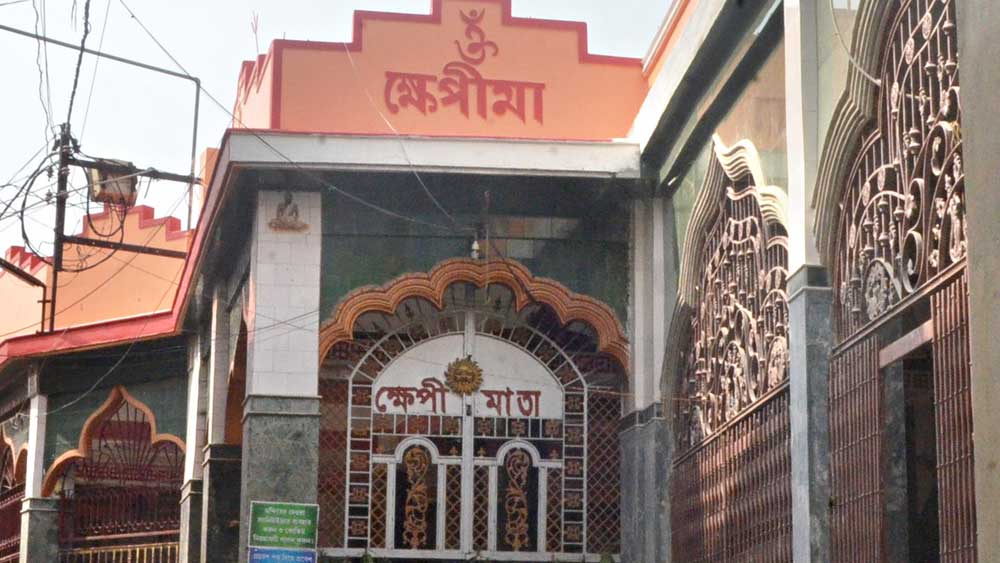 প্রায় ৪৫০ থেকে ৫০০ বছরের প্রাচীন এই পুজো। মালো সম্প্রদায়ের সঙ্গে পুজোর গভীর যোগ আছে। মায়ের প্রতিমা নির্মাণ ও বেদি স্থাপনে এই সম্প্রদায়ের ভূমিকা থাকে।