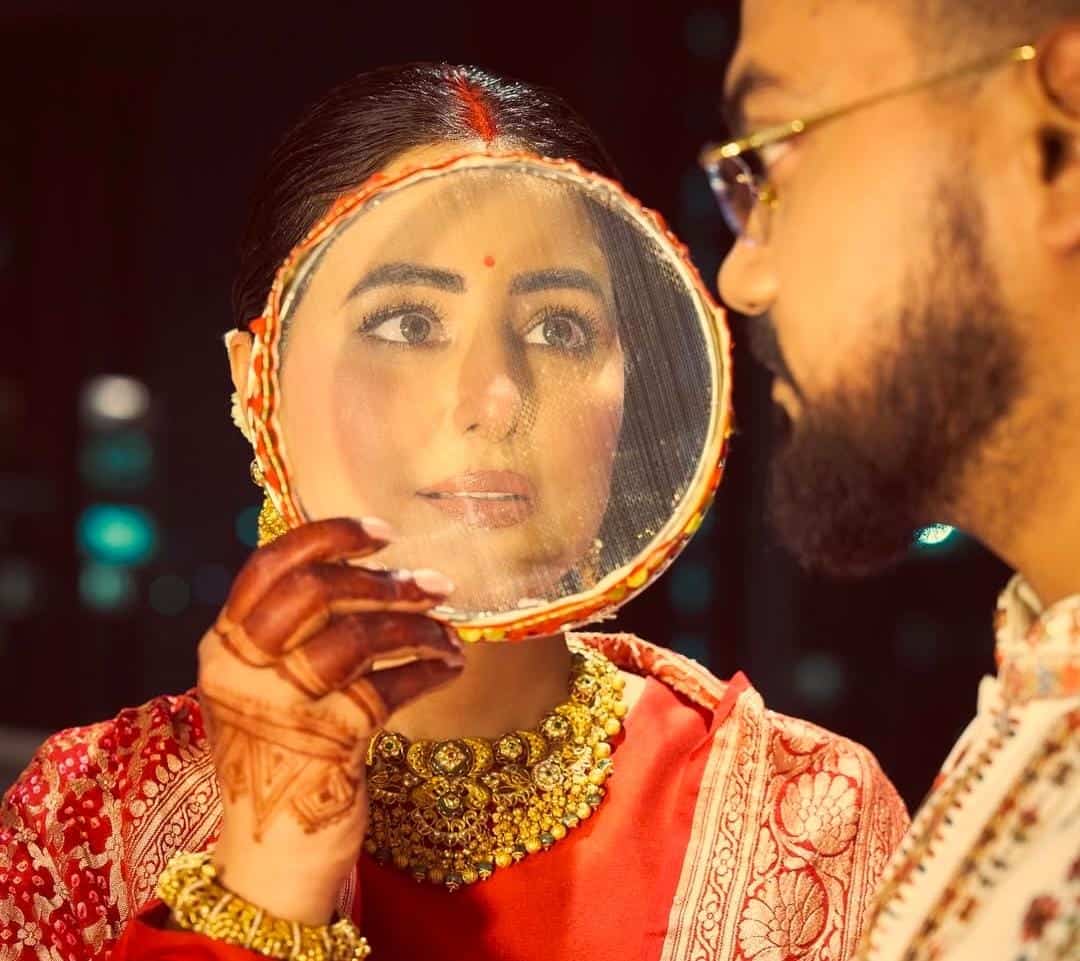 হিনা খানও এই বছর প্রথম করবা চৌথ ব্রত পালন করলেন। 