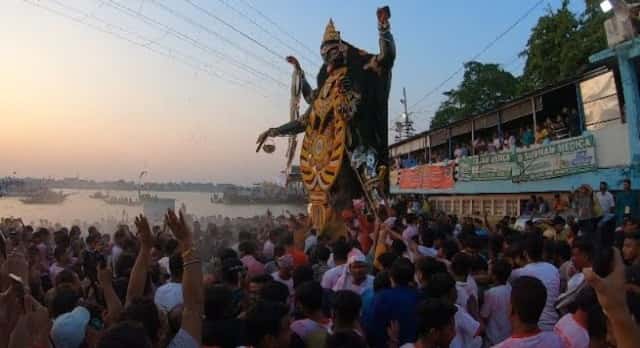  সারা বছরই দেবীর নিত্যপুজো হয়ে থাকে। কালীপুজোর সময়ে পরপর চার দিন বিশেষ পুজো নিবেদন করা হয় তাঁকে। প্রত্যেক দিন ভিন্ন প্রকারের ভোগ। 
