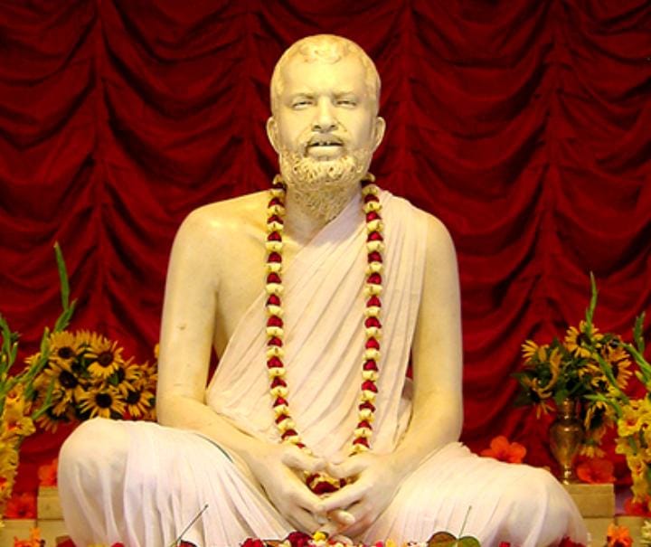 এর পরে স্বয়ং শ্রীরামকৃষ্ণ তাঁর স্বপ্নে এসে মাথা মুণ্ডন করে গঙ্গা স্নানের নির্দেশ দিলেন। সেই আদেশ উপেক্ষা করার সাহস পেলেন না অন্নদা ঠাকুর।