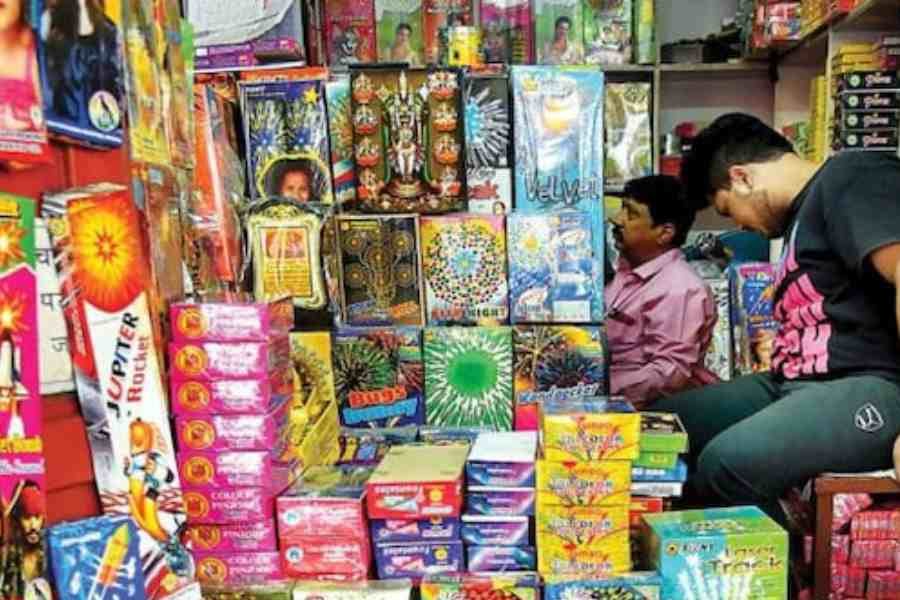 সাধারণ বাজিতে এই প্রকার বেরিয়াম যৌগের ব্যবহার সবচেয়ে বেশি থাকে। আর এখানেই পৃথক এই সবুজ বাজি। 