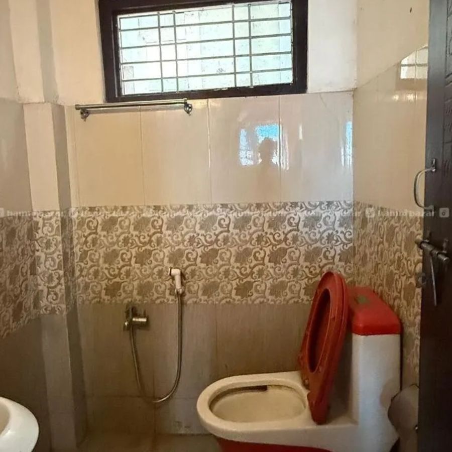  অপরিষ্কার শৌচাগার রোগের আঁতুড়ঘর। 