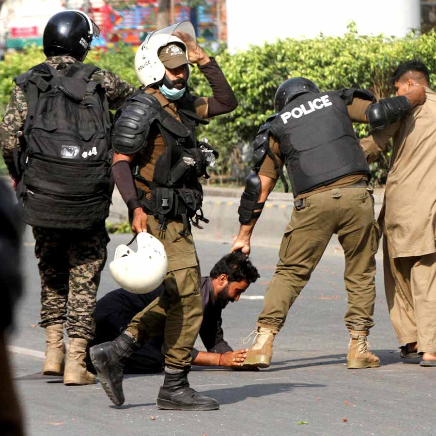 What is Tehreek-i-Labbaik Pakistan which bleeds Islamabad through violent march