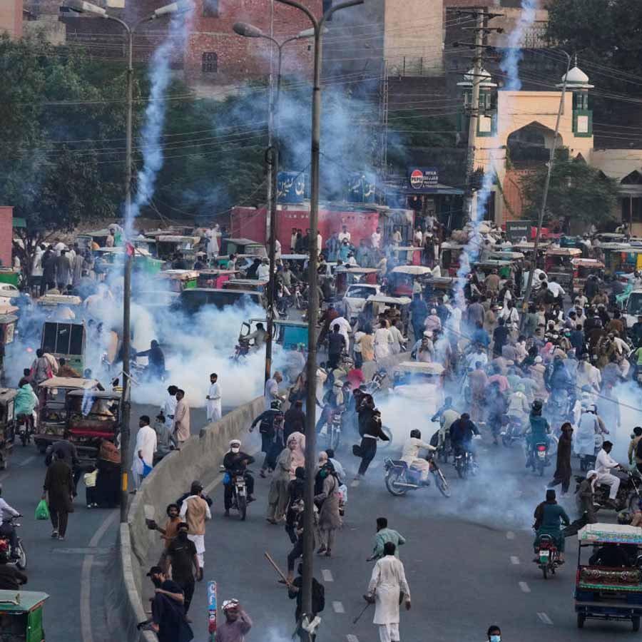 What is Tehreek-i-Labbaik Pakistan which bleeds Islamabad through violent march