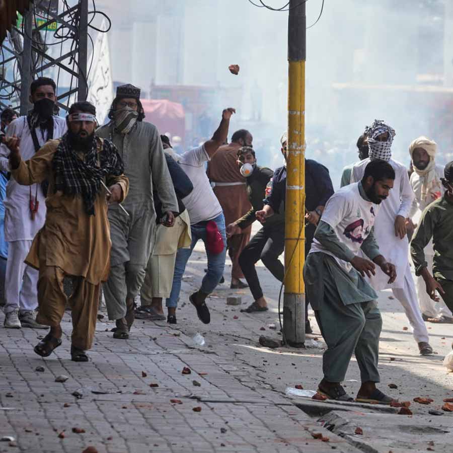 What is Tehreek-i-Labbaik Pakistan which bleeds Islamabad through violent march