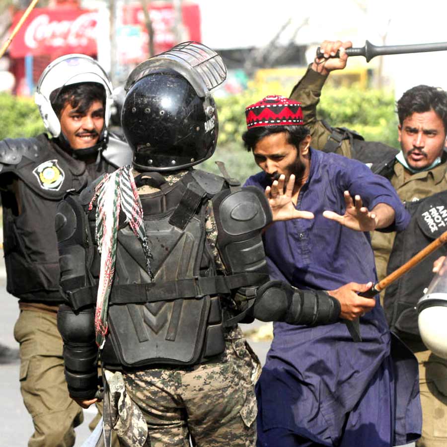 What is Tehreek-i-Labbaik Pakistan which bleeds Islamabad through violent march