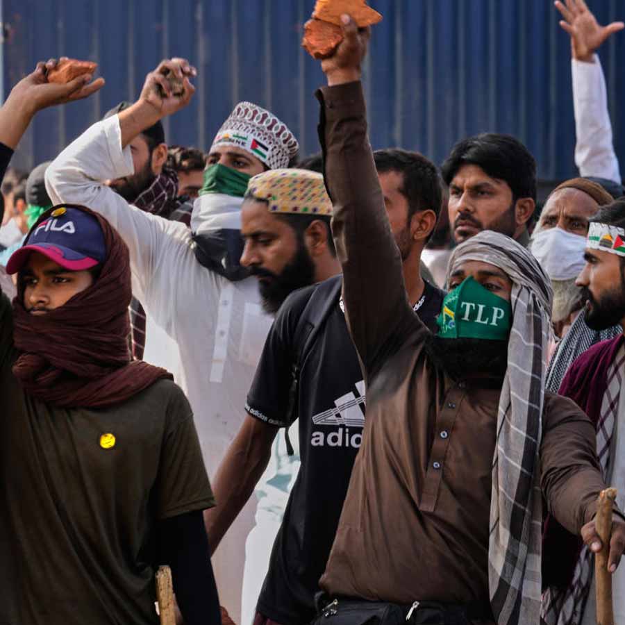 What is Tehreek-i-Labbaik Pakistan which bleeds Islamabad through violent march