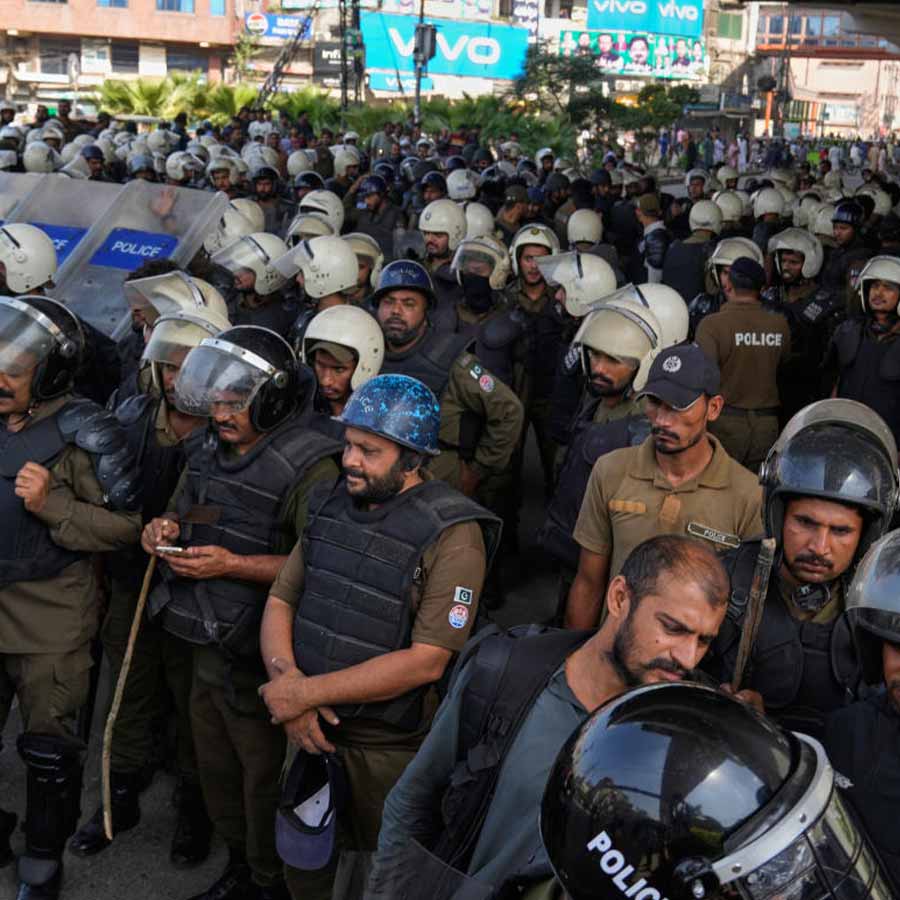 What is Tehreek-i-Labbaik Pakistan which bleeds Islamabad through violent march