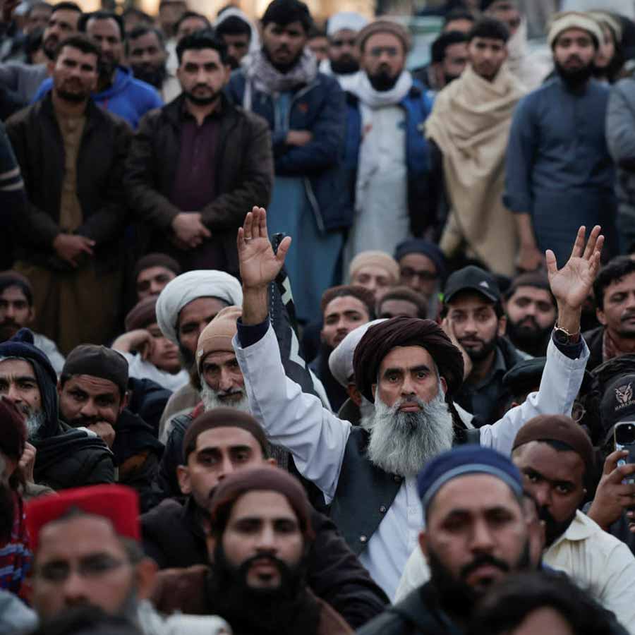 What is Tehreek-i-Labbaik Pakistan which bleeds Islamabad through violent march