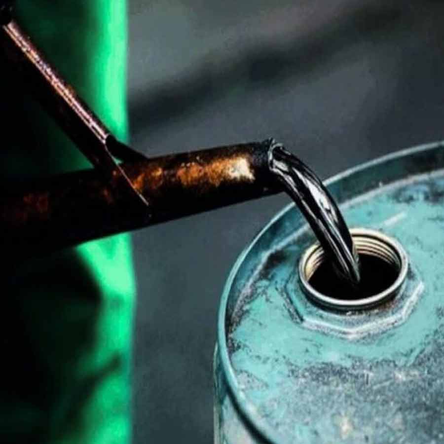India importing Russian crude oil by Chinese currency, know the consequences 