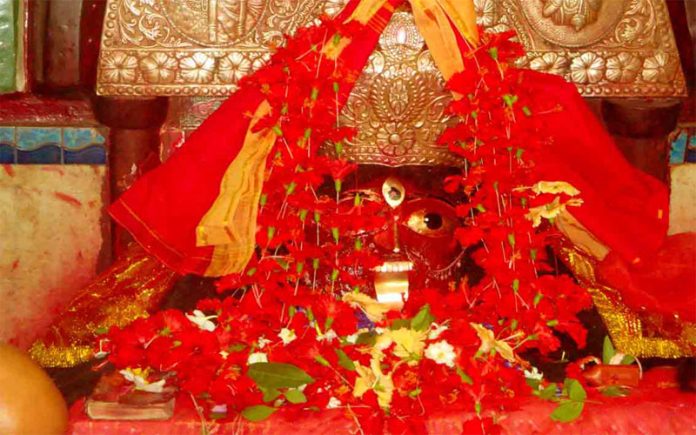 সতীর নলা পড়েছিল নলহাটিতে। এখানে কালিকা রূপে পূজিত হন তিনি। 