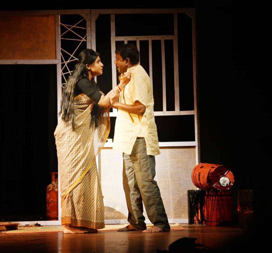 ‘দায়বদ্ধ’ নাটকে দেবযানী সিংহ, পার্থ ভৌমিক।