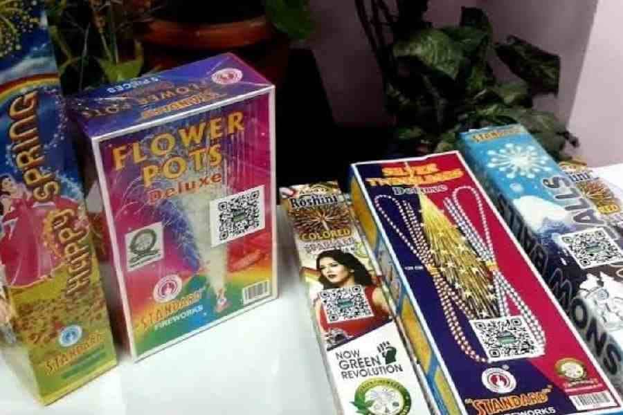 এ ছাড়াও বাজি বাজারের তালিকায় রয়েছে টালা, যাদবপুর ও বেহালাও। 