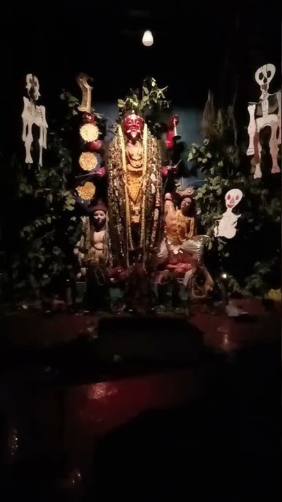 চেতলায় পুজো হয় চামুণ্ডা কালীর। দুর্গাপুর ব্রিজ যেখানে শেষ হচ্ছে চেতলার দিকে ঠিক সেখানেই পুজো হয় দেবীর এই রূপের। 