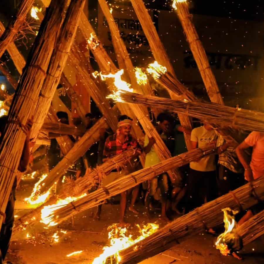 প্রায় তিনশো বছরের পুরোনো এই পুজো আজ শুধু মুস্থূলী নয়, আশেপাশের পাঁচ গ্রামের মানুষের প্রাণের উৎসব।