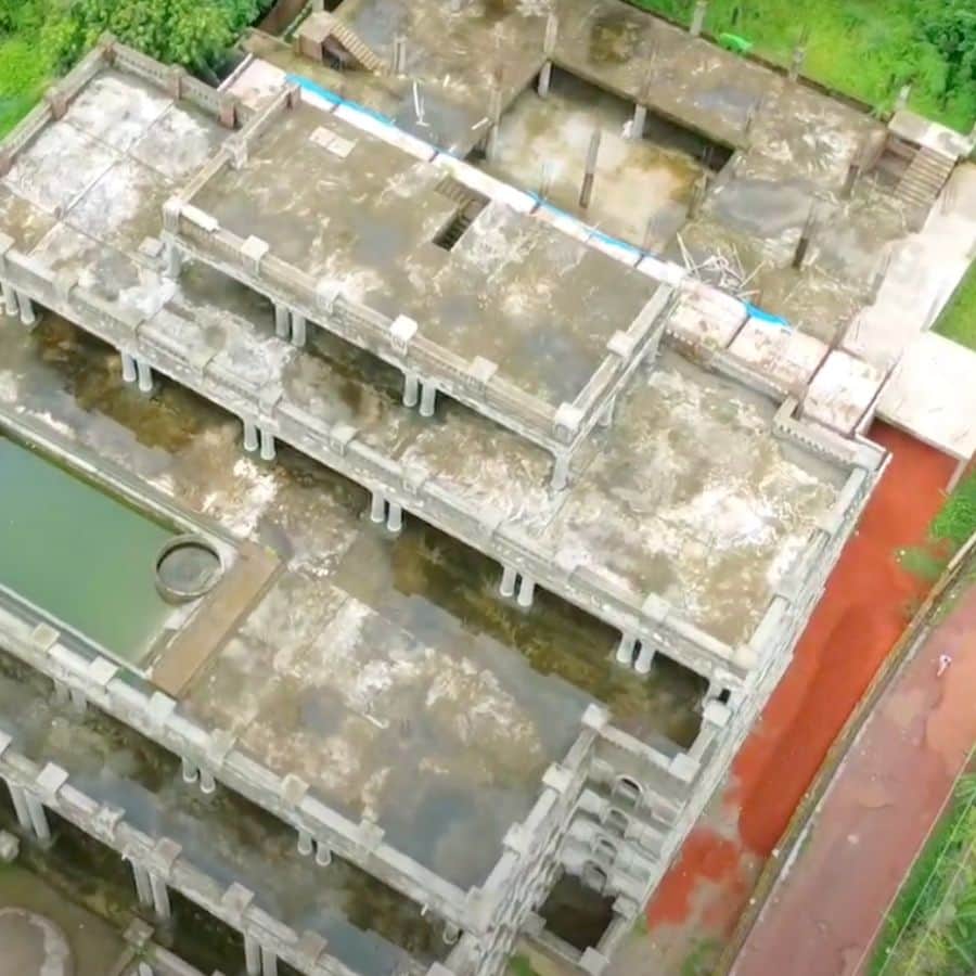 স্থানীয় সূত্রে জানা যায়, প্রায় পনেরো বছর আগে এর নির্মাণ কাজ শুরু করেছিলেন হিক্কি ডায়াস নামে এক জন খ্রিস্টান ব্যক্তি। 