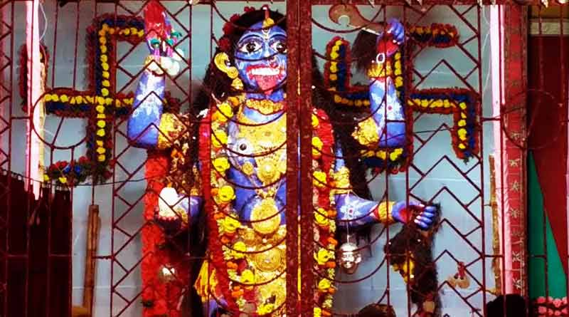 বাংলার নানা প্রান্তে প্রসিদ্ধ কালী প্রতিমাদের হাতে কদমা দেখা যায়। বোল্লাকালী, ইন্দ্রগাছার বামাকালী, চকভৃগু শ্মশানকালী, দক্ষিণ দিনাজপুর জেলার জলঘরের ত্রিকুল কালীর হাতে কদমা দেওয়ার রেওয়াজ রয়েছে। 