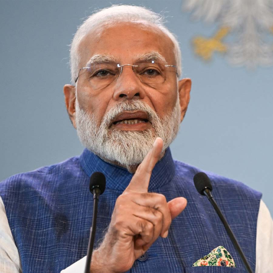 US President Donald Trump indicates to solve Afghanistan Pakistan conflict 