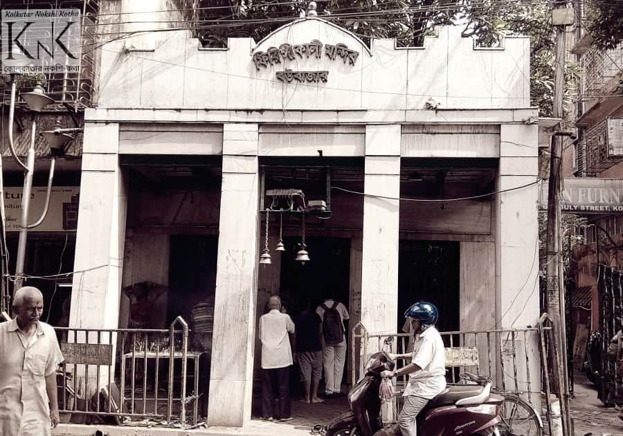 ফিরিঙ্গি কালীবাড়ির সঙ্গে ‘অ্যান্টনি ফিরিঙ্গি’র নাম জুড়ে যাওয়ার কৃতিত্ব পুরোপুরি বায়োস্কোপের। উত্তমকুমারের সিনেমা, সৃজিত মুখোপাধ্যায়ের ‘জাতিস্মর’-র কল্যাণে মানুষের মনে জাঁকিয়ে বসেছে যে, ফিরিঙ্গি কবিয়াল আর ফিরিঙ্গি কালীবাড়ির সম্পর্ক নিবিড়। 