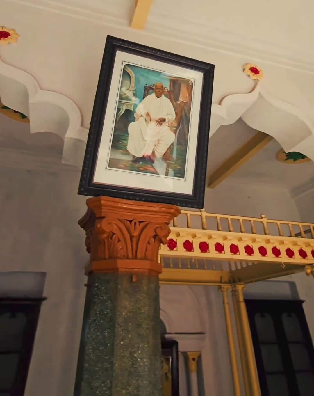 বংশ পরম্পরায় কংসবণিক সম্প্রদায়ের এই পুজো। 