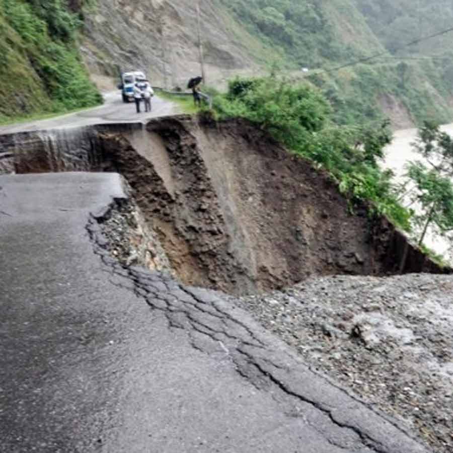 National Highway 10, the 'lifeline' of Bengal-Sikkim, closed again dgtld