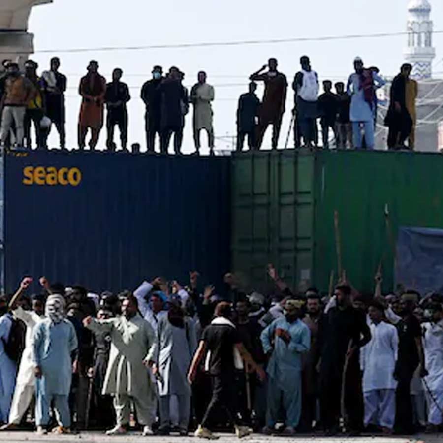 Chaos erupts in Pakistan over Gaza, several dead in clash between TLP and police dgtl