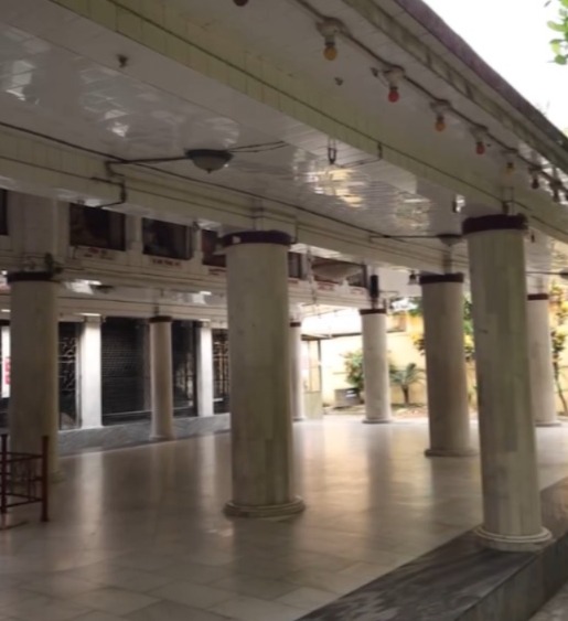 এ বাড়িতে দশকের পর দশক ধরে শিবানী নামেই পূজিত হয়ে আসছেন দেবী কালিকা। শোনা যায়, যে পুকুর থেকে ঘট পাওয়া গিয়েছিল, সেই পুকুর আজও একই জায়গায় বিরাজমান। (এই প্রতিবেদনটি ‘আনন্দ উৎসব’ ফিচারের একটি অংশ)।