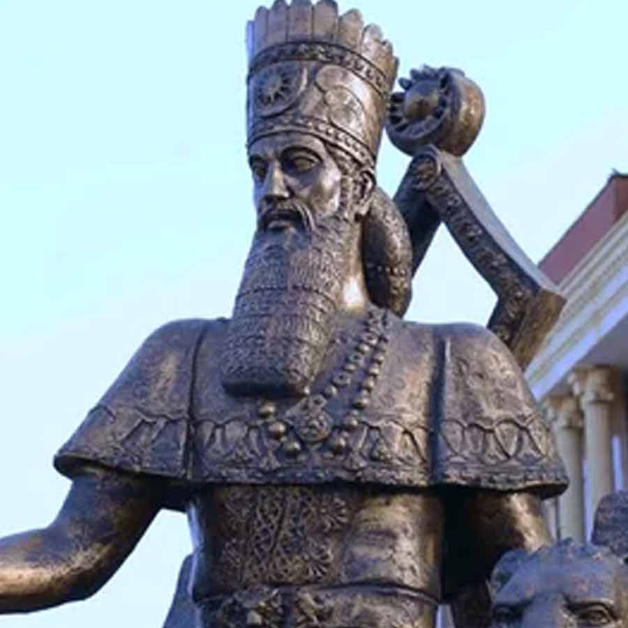 Who was Cyrus the Great depicted to US President Donald Trump by Israel 