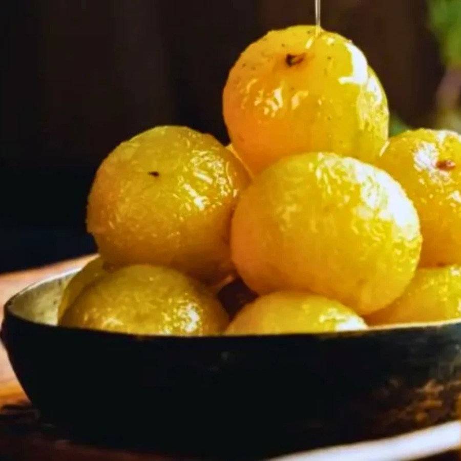 আমলকির মোরব্বা।