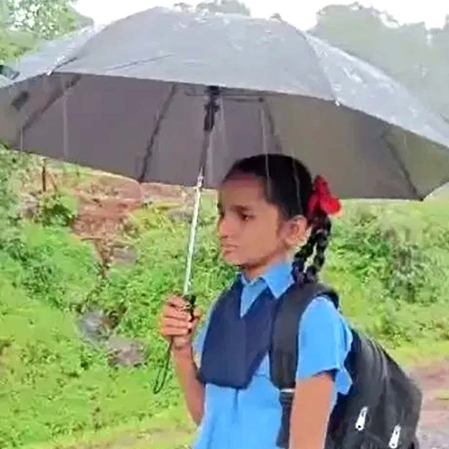 Maharashtrian porter’s 12 year old daughter Aditi Parthe selected for NASA tour