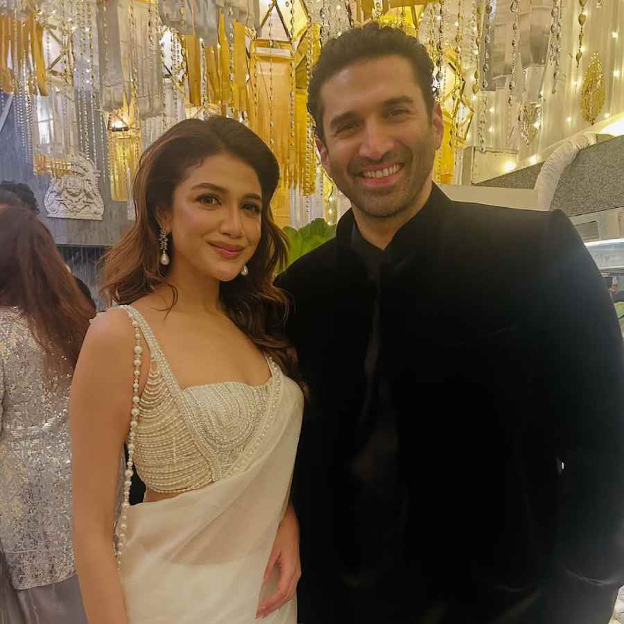  আদিত্য রায় কপূরের সঙ্গে সৌরসেনী।