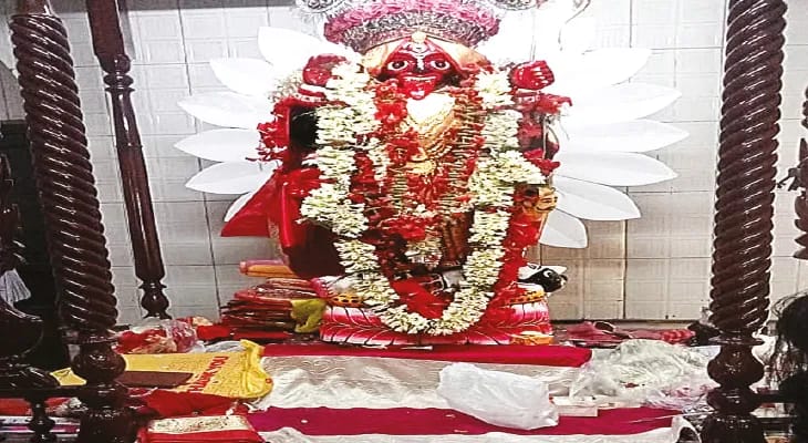  সেই থেকেই সৃষ্টি হল আজকের জয়নগরের বিখ্যাত মিষ্টি মোয়া। (এই প্রতিবেদনটি ‘আনন্দ উৎসব’ ফিচারের একটি অংশ)।