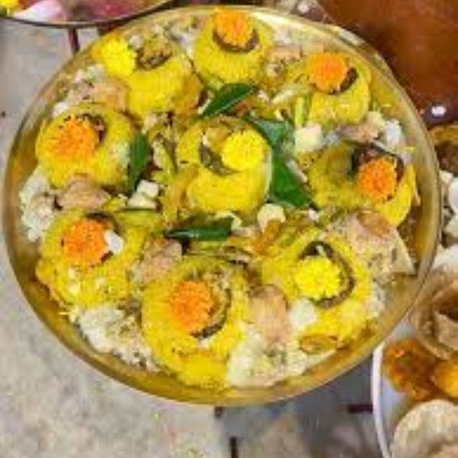 বড়মার ভোগ প্রসাদ ২০ অক্টোবর রাত ৩টে থেকে পর দিন সকাল ১০টা পর্যন্ত চলবে। 