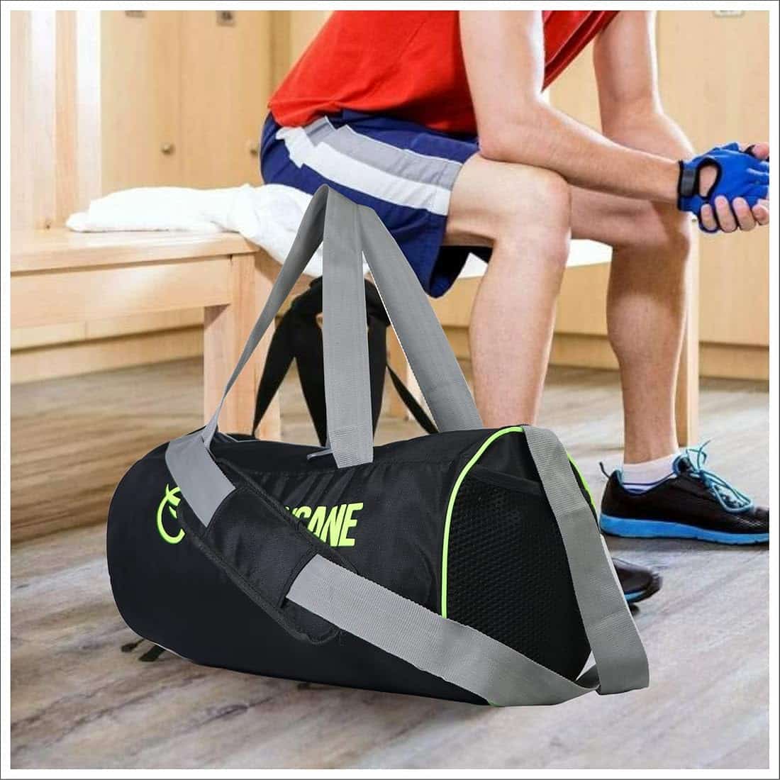 আপনার ভাই বা বোন যদি শরীরচর্চা করেন, অর্থাৎ জিম বা যোগব্যায়াম করেন তাহলে জিম ব্যাগ উপহার দিতে পারেন। এটিও ২০০-২৫০ টাকার মধ্যে পেয়ে যাবেন। 