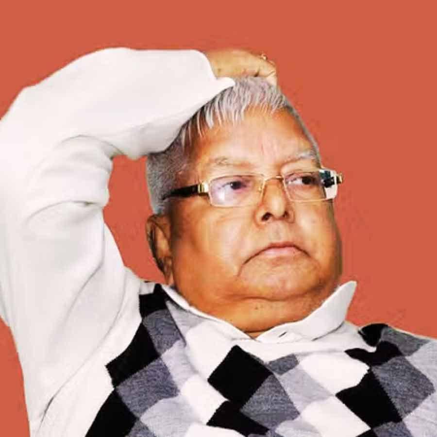 Lalu Prasad Yadav and his family allegedly charged in IRCTC Hotel corruption amid Bihar assembly election, know the scam 