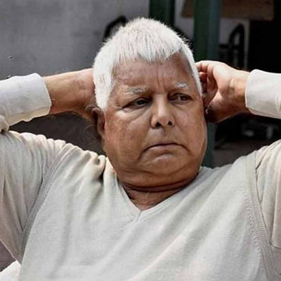 Lalu Prasad Yadav and his family allegedly charged in IRCTC Hotel corruption amid Bihar assembly election, know the scam 